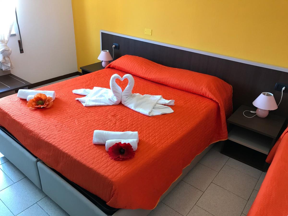 Hotel Marina Badesi Ngoại thất bức ảnh