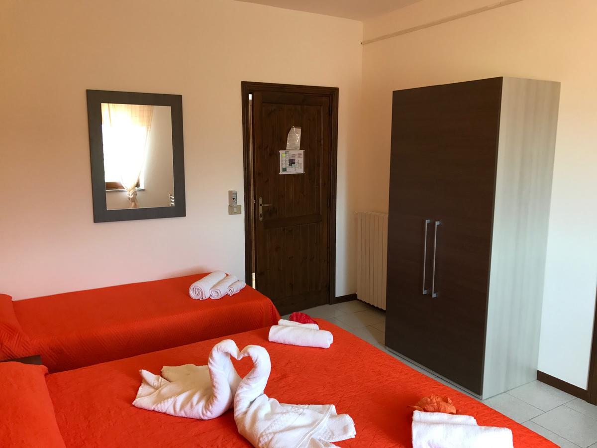 Hotel Marina Badesi Ngoại thất bức ảnh