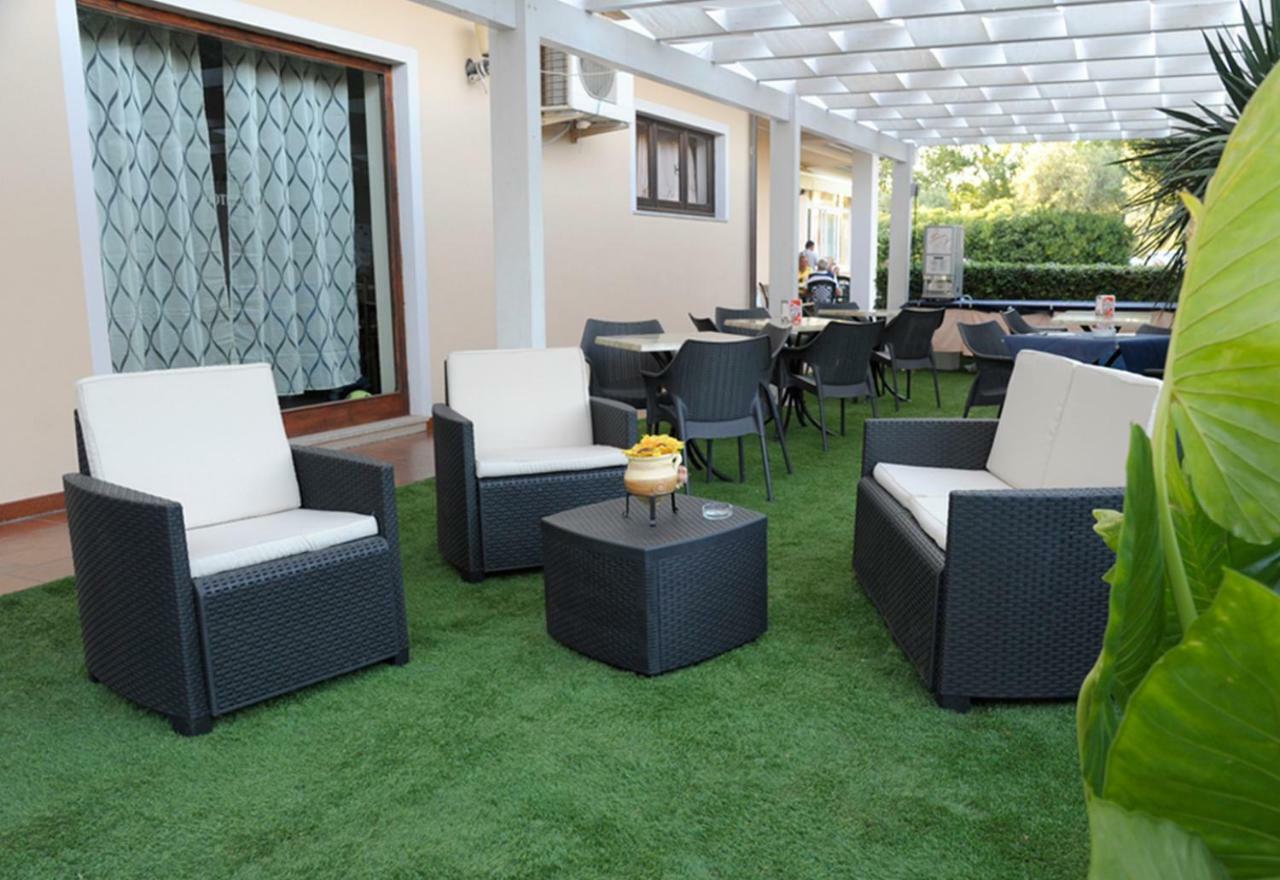 Hotel Marina Badesi Ngoại thất bức ảnh