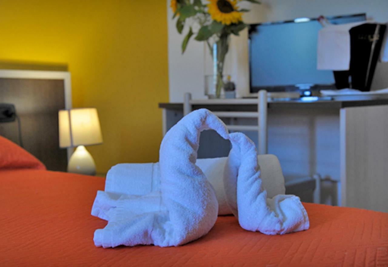 Hotel Marina Badesi Ngoại thất bức ảnh